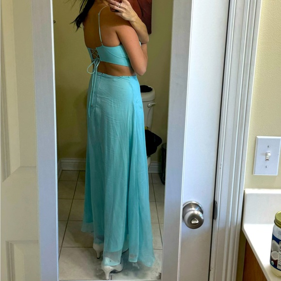 Hello Molly Dress - Picture 2 of 2